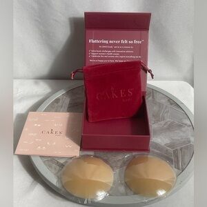 CAKES Body Sticky Silicone Nipple Covers Reusable Circles Nude New